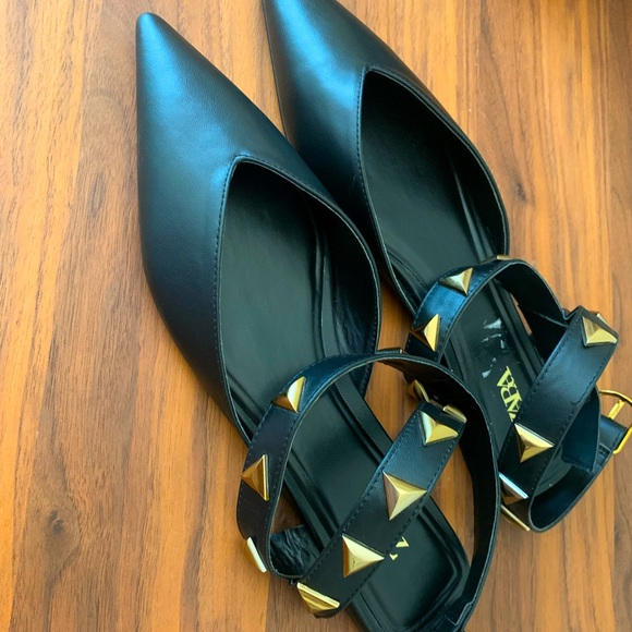 Zara pointed flat sandals, black color, size 40 - Picture 2 of 4